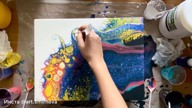 Заливаем картину в технике «УЗОРЫ». Фрагмент из курса “FLUID ART” смотреть онлайн