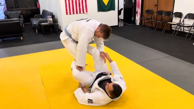 Berimbolo from De La Riva смотреть онлайн