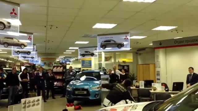 Клуб таэквон-до "Силла" на презентации Mitsubishi Outlander Samurai. смотреть онлайн