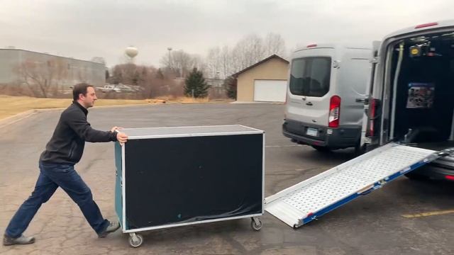 Ford Transit Medium Roof spring assisted loading ramp with road case demonstration. смотреть онлайн