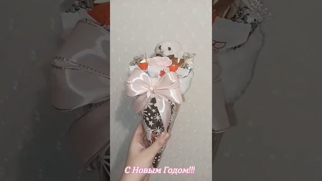 Подарок на новый год , букет из конфет смотреть онлайн