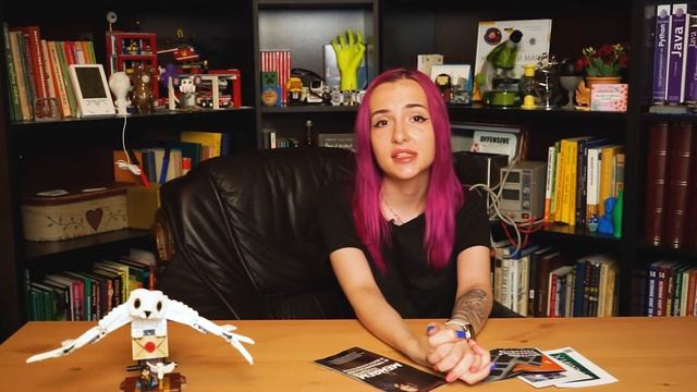 Technologies in fashion: 3d printed clothes, AR, snake oil смотреть онлайн