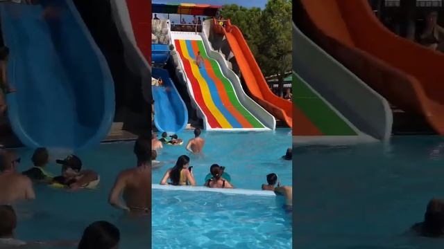 Бассейн и Детская Водяная Горка смотреть онлайн