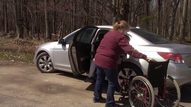 Multi-Lift Entering Left Rear Seat of Honda Accord 2007-2012 смотреть онлайн