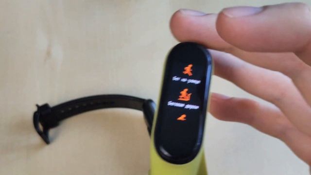 Сравнение Huawei Watch Fit и Xiaomi Mi Band 4. Стоит ли переплачивать? смотреть онлайн