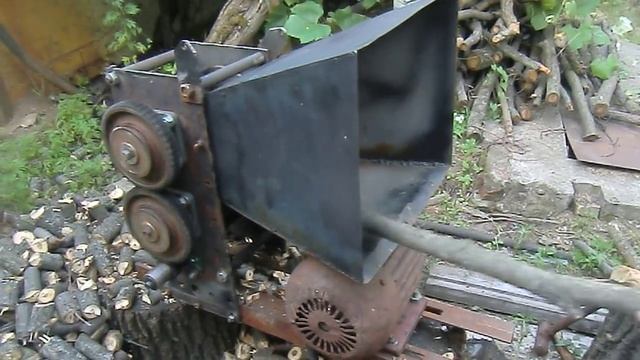 Щелкунчик. Измельчитель веток смотреть онлайн