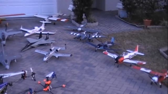 My RC PLANES HELICOPTERS JETS -in driveway- JAN 2009 COLLECTION смотреть онлайн