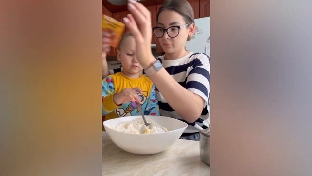 Готовим вместе с ребенком. Вкусная и быстрая пицца всего за 30 минут? #готовимвместе смотреть онлайн
