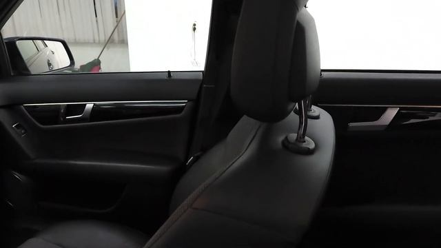 В продаже Mercedes-Benz C класс 2013 года