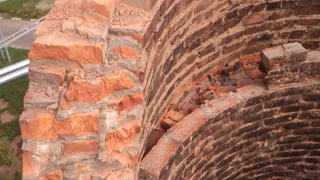 Падение полукольца или сказ о том как ломы гнутся(Демонтаж дымовой трубы) смотреть онлайн