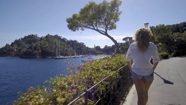 Genoa Italy in 4K | Best Places to Visit in Genoa: Unique Architectures and Experience of Beaches смотреть онлайн