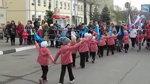 Праздничное шествие Реутовского МКДЦ на "Дне народного единства". 4 ноября 2015 года. смотреть онлайн