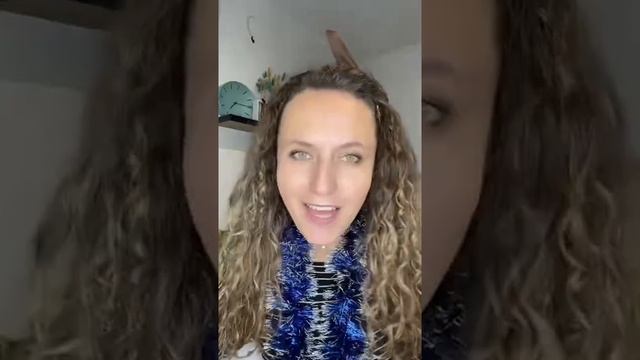 Как радуются подаркам на новый год разные люди. смотреть онлайн