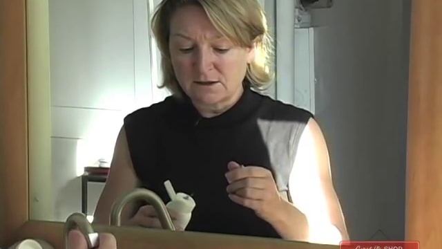 Marta demonstrates Folligen for eyebrow growth смотреть онлайн