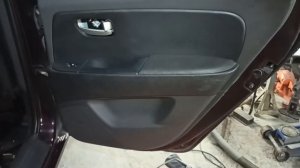 Как снять дверную карту на задней двери Хёндэ Элантра 2008