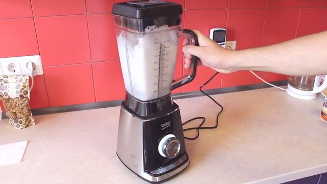 Автоочистка после супа-пюре. Блендер Beko TBS3164 смотреть онлайн