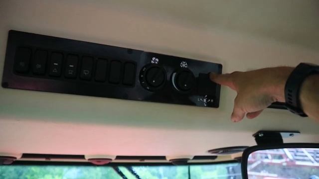 Обзор органов управления трактора Кировец К-525Пр смотреть онлайн