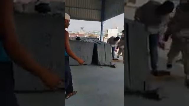Brazil Brown Granite Loading to Haiphong sea port ,Vientam смотреть онлайн