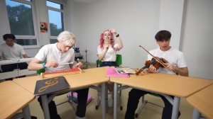 Я Построил СЕКРЕТНУЮ КОМНАТУ в САМОЙ СТРОГОЙ ШКОЛЕ !