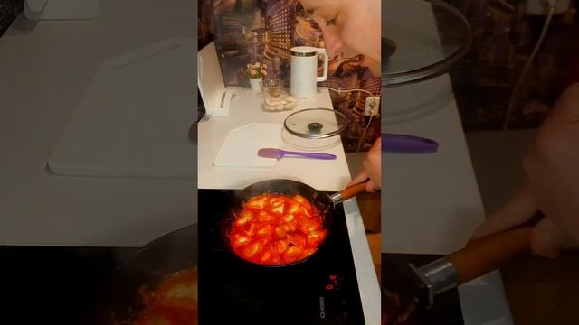 ГОТОВИМ ВКУНЫЙ УЖИН - БЫСТРО И ВКУСНО - ЖАРЕНЫЕ ПЕЛЬМЕНИ ЗА 5 МИНУТ смотреть онлайн