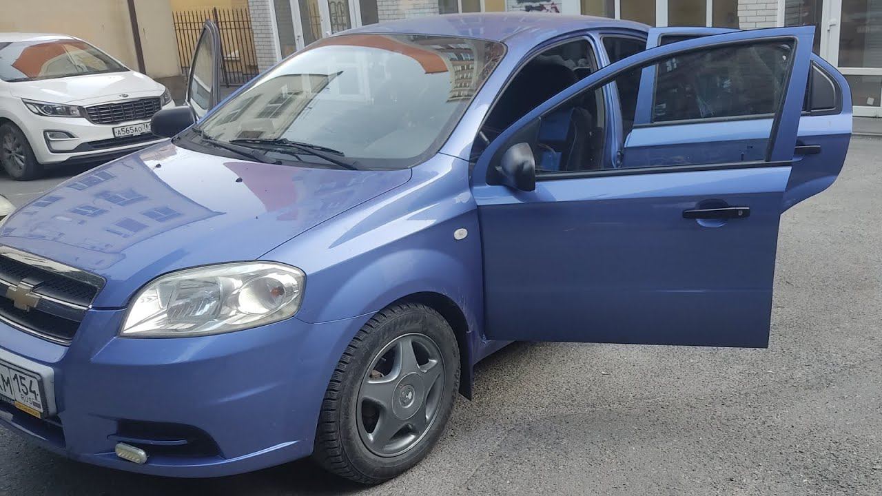 Как снять заднее сиденье на Шевроле Авео т250 смотреть онлайн