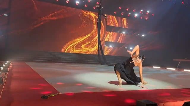 Спортивное шоу Светланы Хоркиной ДУЭЛЬ. Художественная гимнастика, Лала Крамаренко. Москва,ноябрь'2 смотреть онлайн