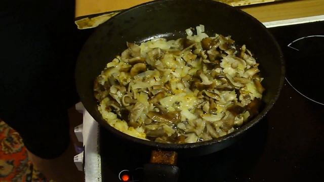 Грибы опята с картошкой и луком! Очень акусно! Mushrooms mushrooms with potatoes and onions! смотреть онлайн
