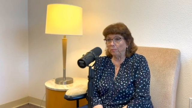 Ep. 25 🇺🇸 Parent Coach Stephanie Agnew on Parent Burnout, Public/Private School, Skills in Age of A смотреть онлайн