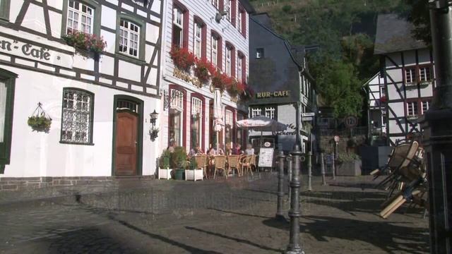 Haus Tiefenbach смотреть онлайн