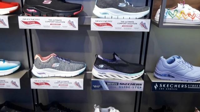 SKECHERS SHOES | COME SHOP WITH ME | 2022 смотреть онлайн