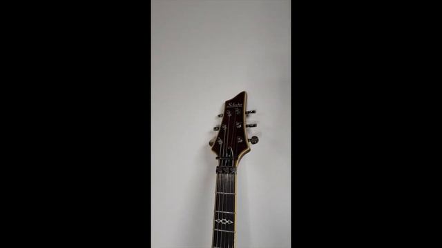 Schecter Hellraiser C-1 vs Esp Ltd EC 1000 смотреть онлайн