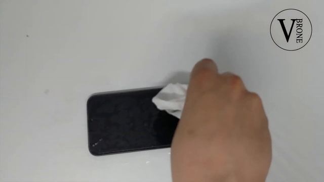 Apple iPhone 7. Установка бронированной плёнки вместо защитного стекла смотреть онлайн