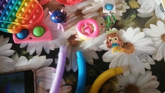 прикольные антистрессы у Искорки! смотреть онлайн