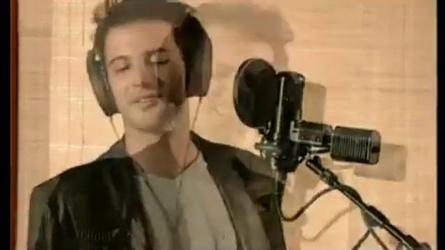 Müzeyyen Senar 'Benzemez Kimse Sana' Klip@Marsandiz