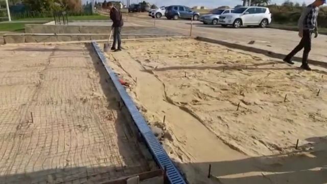 Заливка бетонной площадки. ЭкоПарк Ангарский. смотреть онлайн