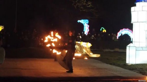 Огненное шоу (фаер-шоу, fire show) / Фестиваль фонарей "Королевство волшебных огней" (Минск)