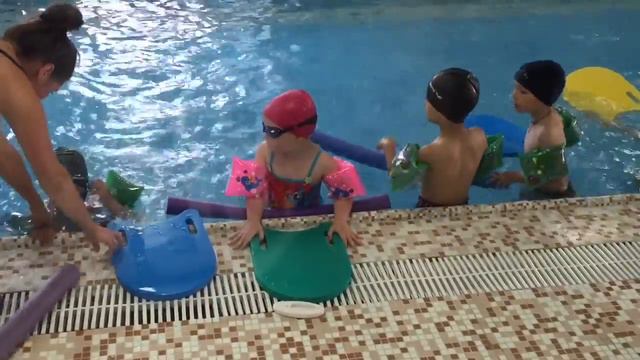 Учимся плавать в бассейне 2016 \ Learn to swim in the pool 2016 смотреть онлайн