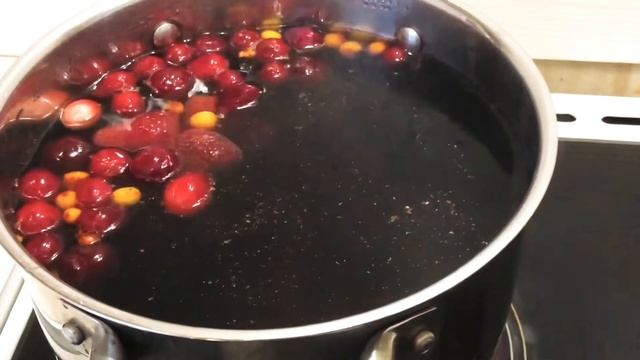 Запасаемся ВИТАМИНАМИ. Полезный и вкусный компот из ягод. Рецепт смотреть онлайн