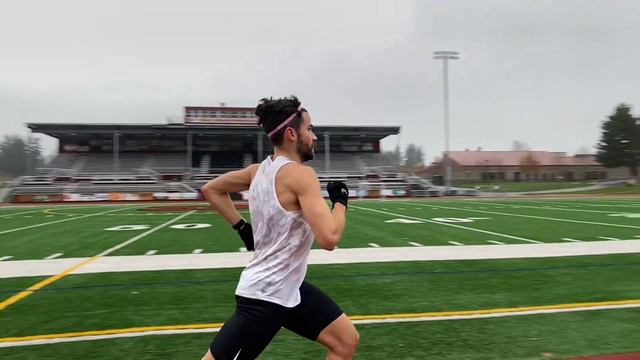 EPIC Tempo Cutdown and Hill Sprint Workout in the Rain смотреть онлайн