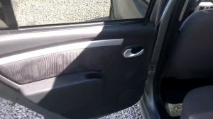 Sandero - скрежет двери