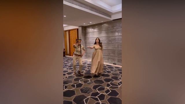 Janhvi Kapoor | Dance on Balam Thanedar | Sos Bollywood | смотреть онлайн