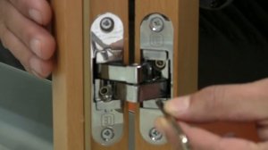 Скрытые петли ELEMENTIS - для деревянных дверей