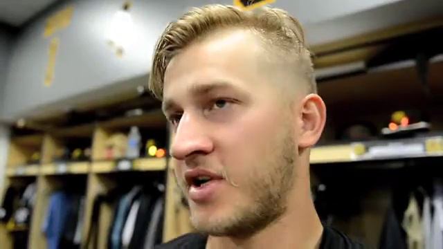 Pirates pitcher Dovydas Neverauskas смотреть онлайн
