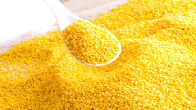 ЧЕМ ПОЛЕЗНА ПШЁННАЯ КАША . смотреть онлайн