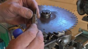 Заточка дисковой пилы на самодельном станке
