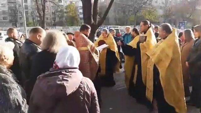 Молитва перед засіданням суду смотреть онлайн