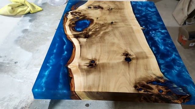 Стол из эпоксидной перламутровый смолы смотреть онлайн