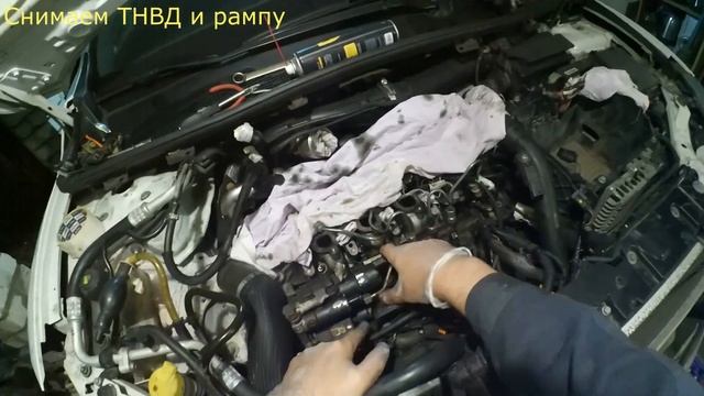 Ремонт Рено меган 3 DCI К9К836 часть 8 (Снимаем ТНВД, рампу) смотреть онлайн