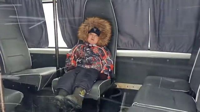Дорога домой в пургу из детского сада
