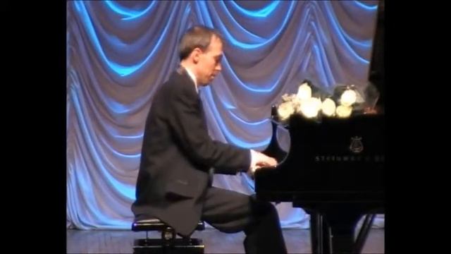 Илья Михайлов Ф.Шопен Вальс ми минор смотреть онлайн